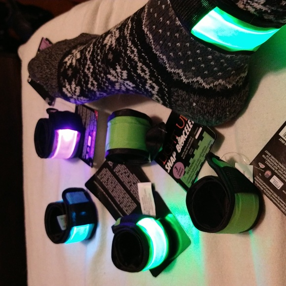 Set of 4 Lighted safety bands - Picture 2 of 4
